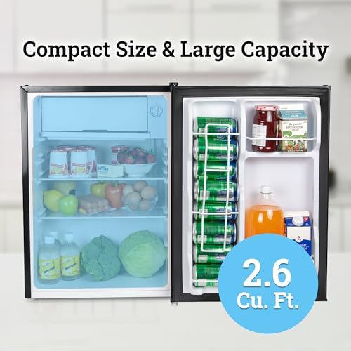 Igloo 2.6 Cu.Ft Mini Fridge with Freezer, Platinum - Image 4